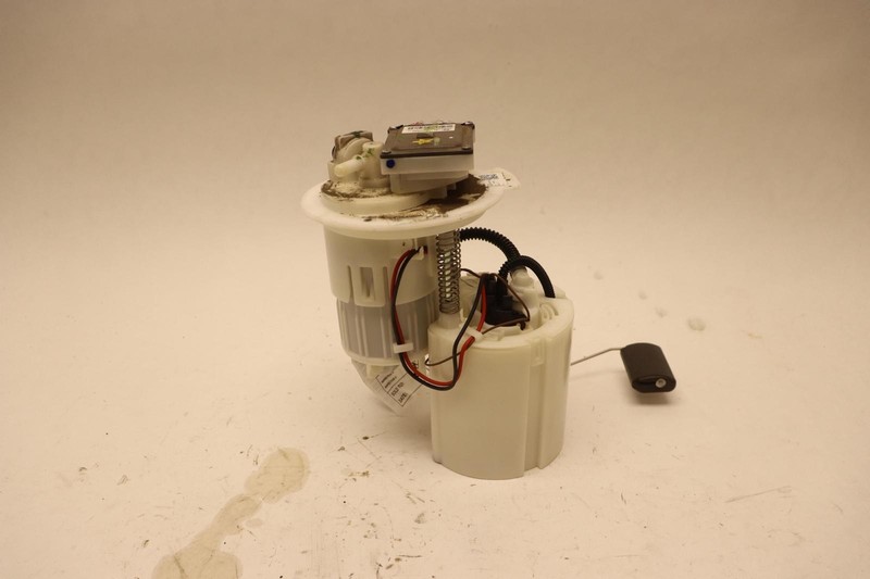 2015-2019 HYUNDAI SONATA 2.4L ELECTRIC FUEL PUMP TANK SENDING UNIT OEM