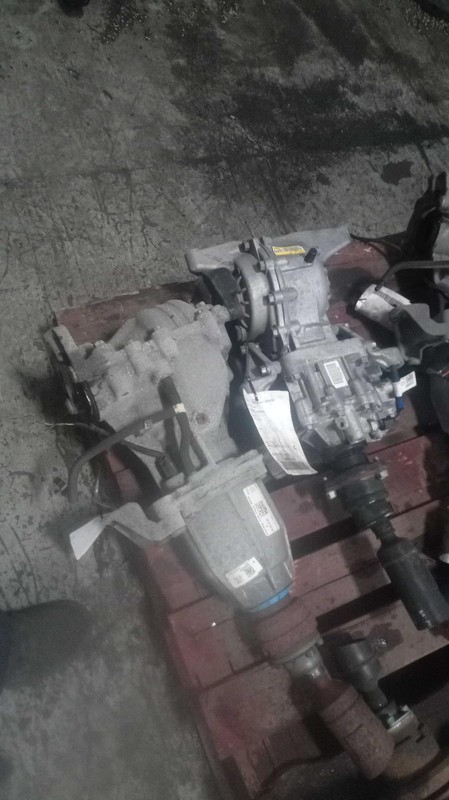 2015 Ford Escape Differential Carrier Assembly 4WD OEM Grey 140K Miles