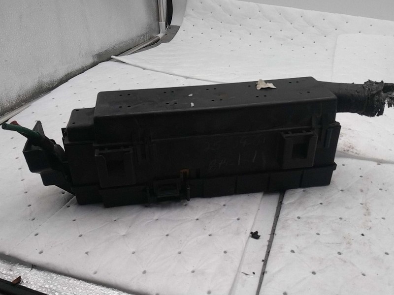 2002 Jeep Liberty Fuse Box OEM 56009950AS Blue 89K Miles - Fast Shipping