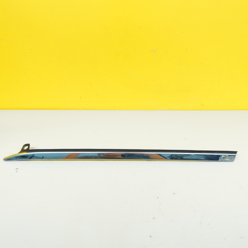 2024-2025 NISSAN ROGUE REAR RIGHT QUARTER PANEL UPPER MOLDING OEM 768A4-6RA0A