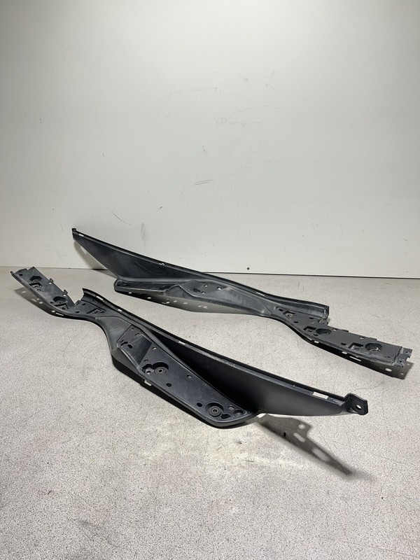 2006 Suzuki Burgman AN400 Footrest Left Right Side Pair Cover Fairing Cowl Panel