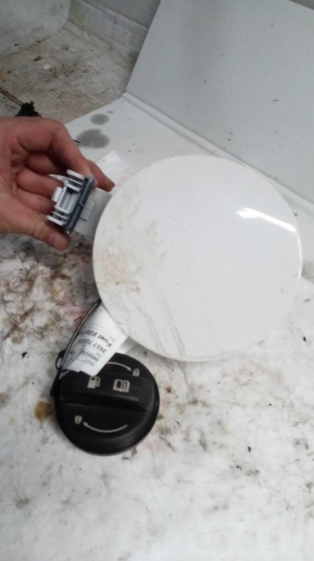 2017 Hyundai Tucson Fuel Filler Door White OEM Used 7322503 93K Miles