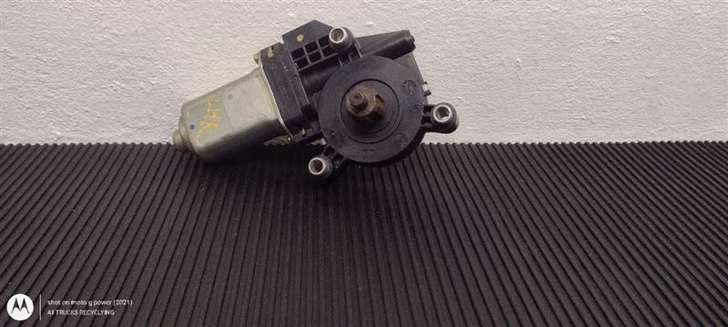05-08 Chevrolet Equinox Front Left Driver Power Window Motor OEM 88980987