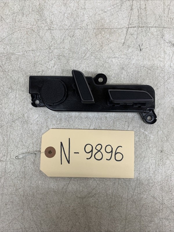 17-23 Tesla Model 3 / Y Seat Switch Controls Front Right 1551855-97-A 9896 B124