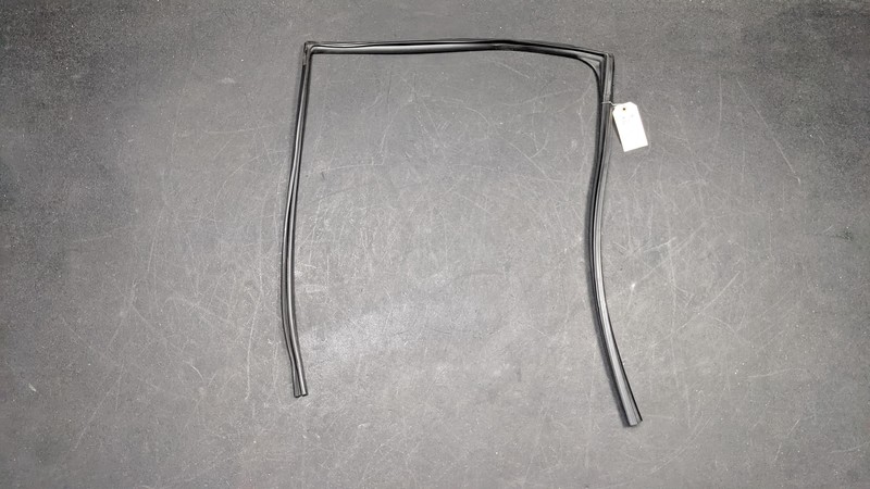 Rear Right Door Window Glass Run Channel 2021 Toyota RAV4 68142-0R051 2019 2020