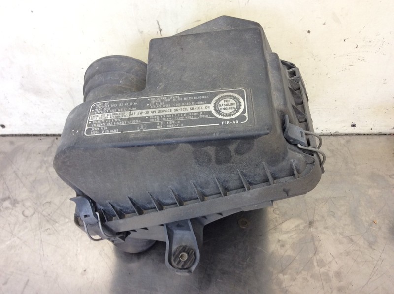 95 96 97 98 Acura TL 2.5L Air Intake Cleaner Filter Box Case Housing Used OEM