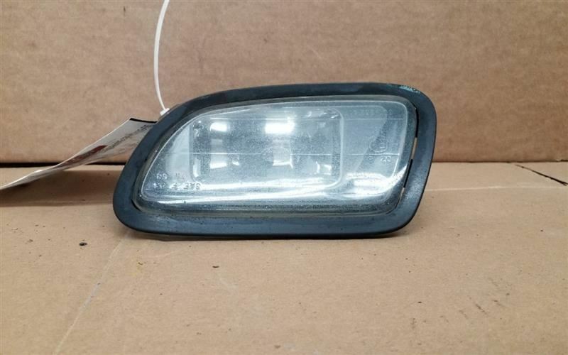 Driver Corner/Park Light Fog-driving Bumper Mounted Fits 95-97 XJ6 224084