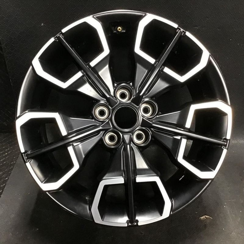 2022-2024 Hyundai Santa Cruz 70661 Wheel 18x7-1/2 Rim Black Machined 52910K5100