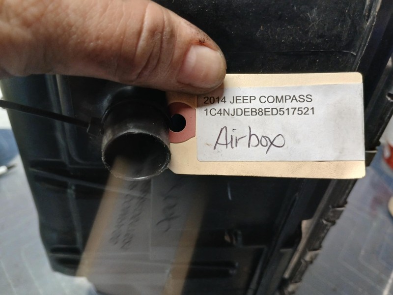 Air Cleaner Air Box Assembly 2.4L AT Fits 2014 Compass