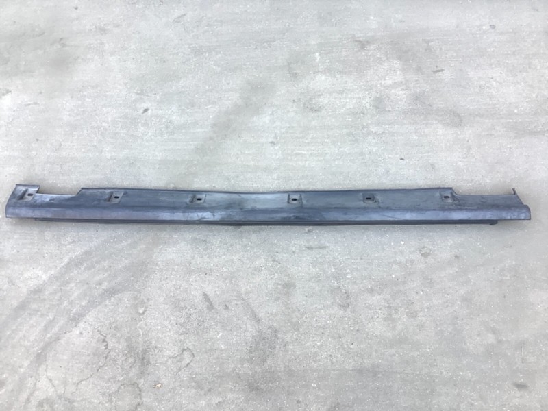 02-04 Honda CR-V Left Rocker Panel Sill Garnish Trim Skirt Molding Protector OEM