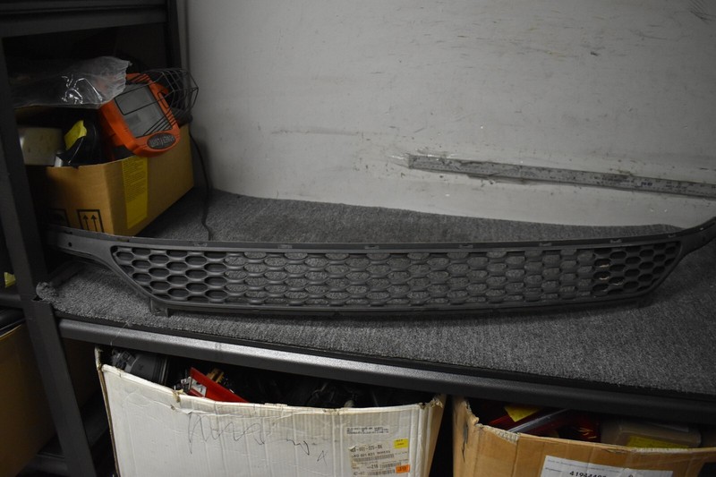 2014-2016 KIA FORTE FRONT LOWER GRILLE FACTORY OEM