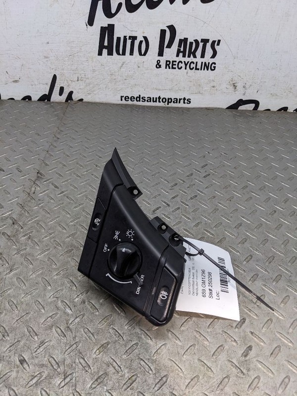 1994-1996 Chevrolet Corvette C4 Driver Side Dash AC Air Vents 10210758 1183881