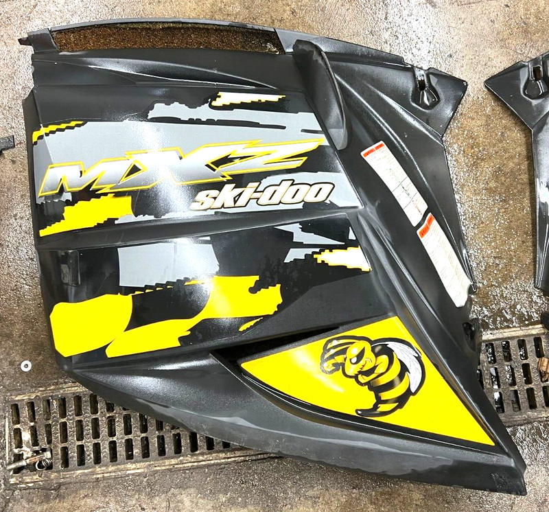 Ski-Doo Rev 600 800 Left Hand Side Panel 517302803