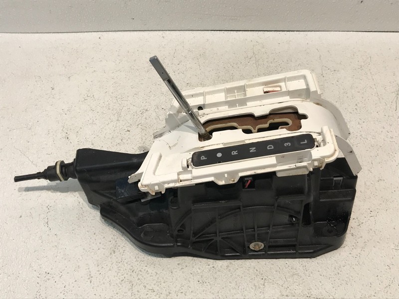 08-10 Challenger Automatic Auto Transmission Shifter Gear Selector OEM