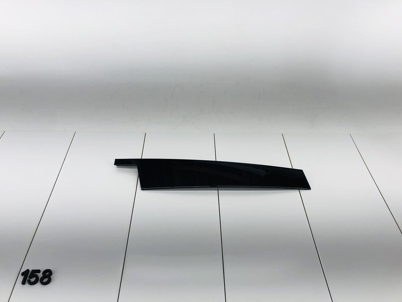 08-14 MERCEDES BENZ C300 W204 FRONT LEFT DRIVER SIDE DOOR COVER MOLDING OEM