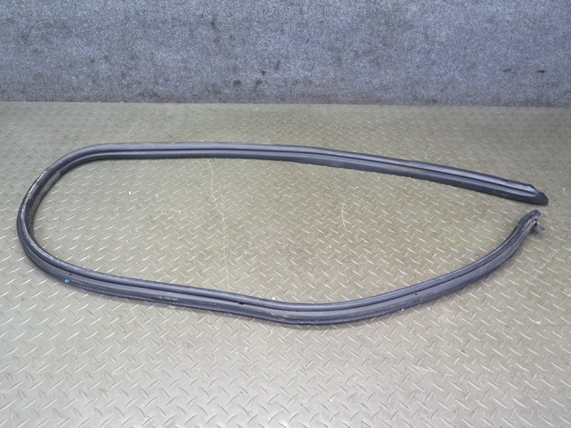 1999-2005 PORSCHE 911 996 CONVERTIBLE LEFT DOOR WEATHERSTRIP RUBBER SEAL GASKET