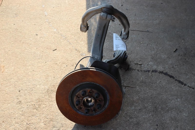 2018-2024 ALFA ROMEO STELVIO AWD 2.0L FRONT RIGHT SPINDLE KNUCKLE WHEEL HUB OEM