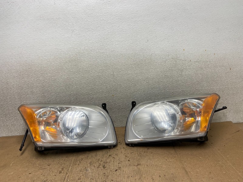 2007-2012 Dodge Caliber Left+Right Headlights Halogen Oem AA8581 DW