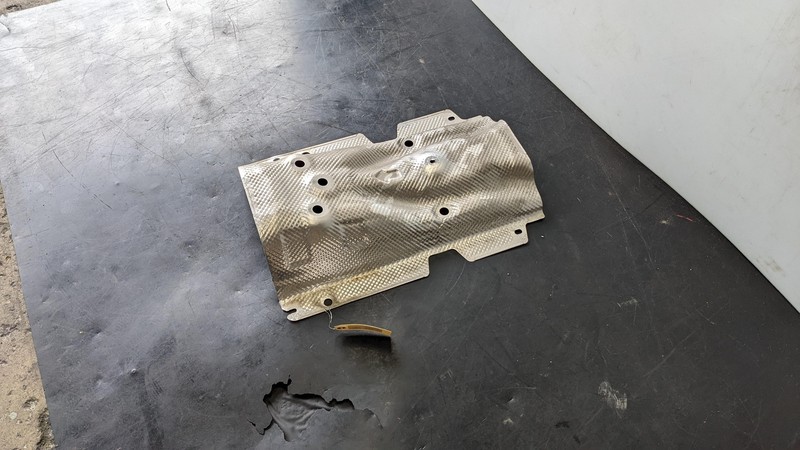 Center Exhaust Pipe Heat Shield 2019 Kia Optima 28793-C1000 2016 2017 2018 2020