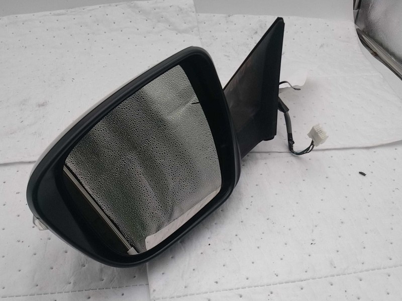2015 Nissan Rogue Left Door Mirror Assembly Grey 621864 Used 167K Miles