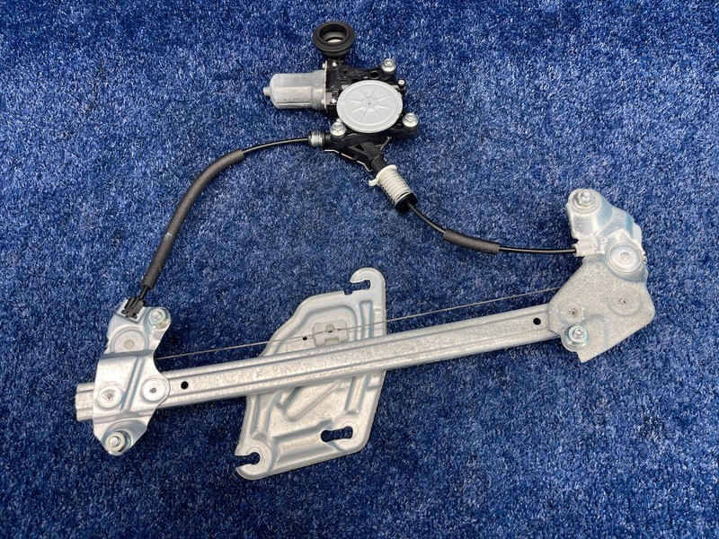 17-20 FIAT 124 SPIDER FRONT DRIVER LEFT DOOR WINDOW GLASS REGULATOR W/ MOTOR OEM