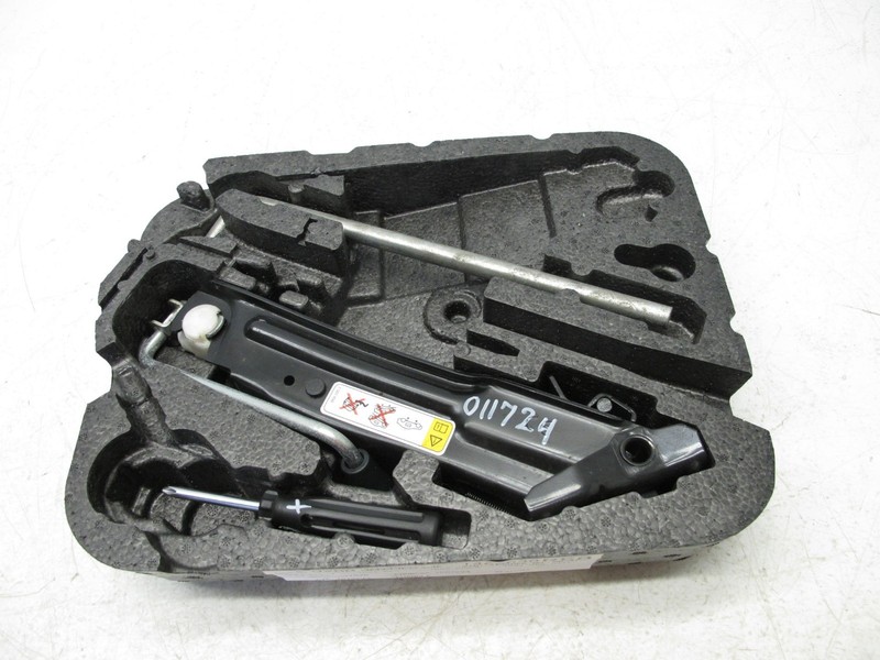 07-15 MINI COOPER S R58 R55 - R59 TRUNK FLOOR STORAGE BOX JACK TOOL OEM 011724