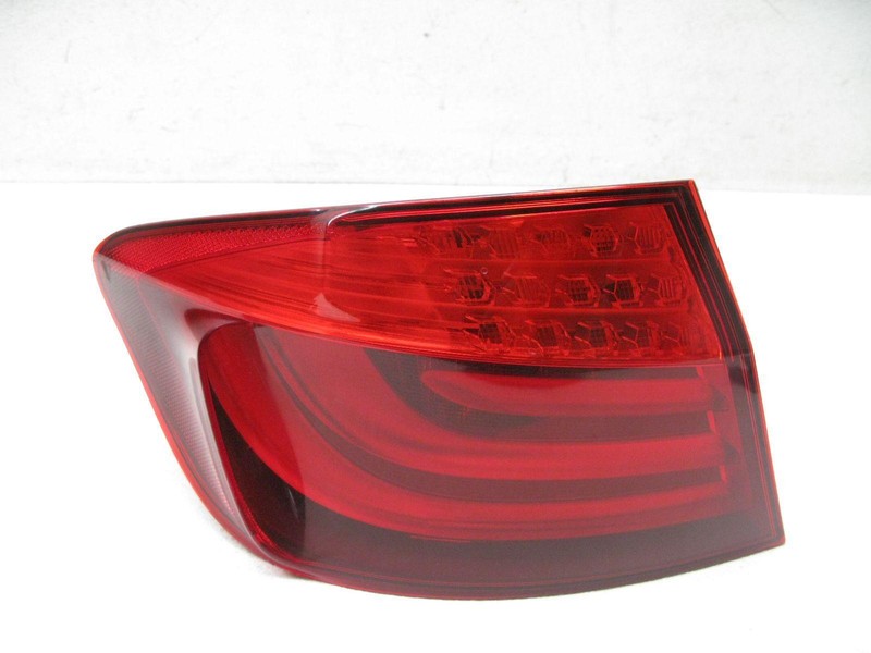 π 10-13 BMW F10 528i 535i 550i M5 TAIL LIGHT BRAKE STOP LAMP DRIVER LEFT OEM