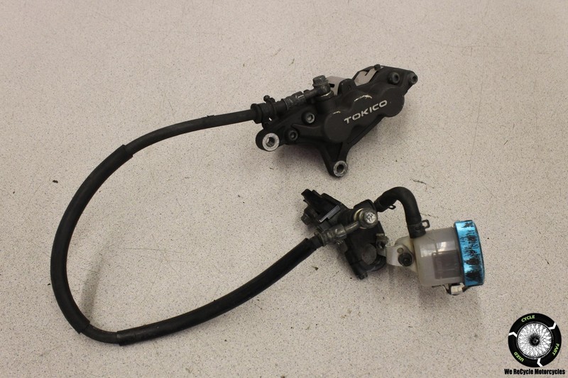 1998 Suzuki GSXR600 FRONT BRAKE CALIPER MASTER CYLINDER RESERVOIR ASSEMBLY GSXR