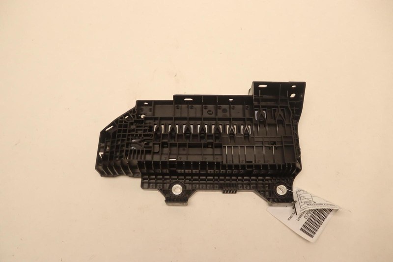 2023-2024 CHEVY CORVETTE STINGRAY 6.2L BATTERY POWER DISTRIBUTION FUSE BLOCK OEM