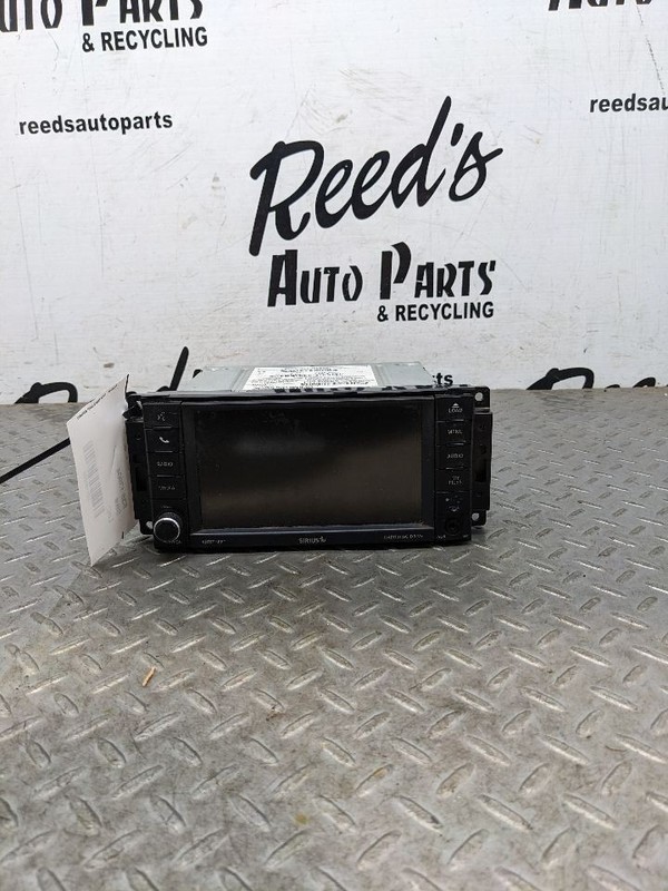 Audio Equipment Radio Receiver Radio With 6.5" Screen Fits 12-20 CARAVAN 1161639
