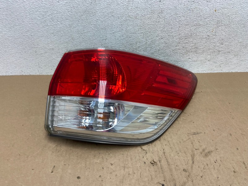 2013 to 2016 Nissan Pathfinder Passenger Right Side Tail Light Oem AE6154 LK