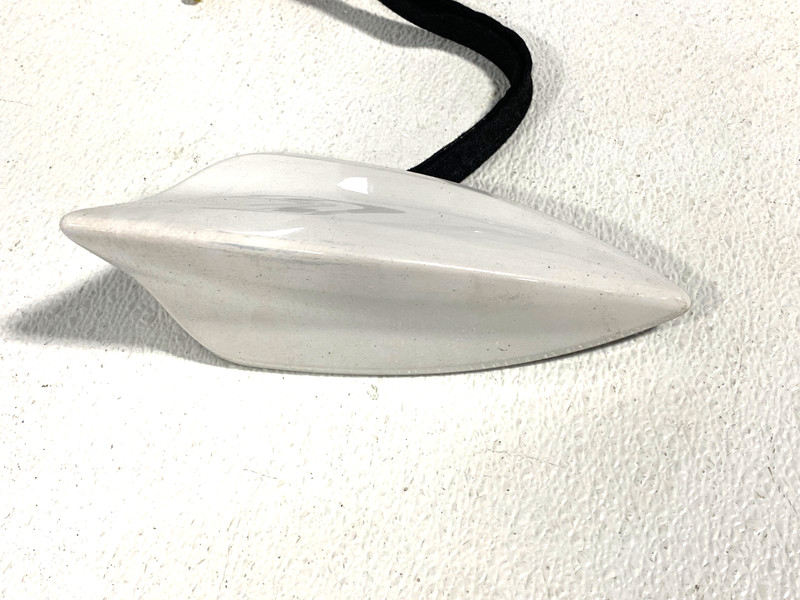 2018-2021 BUICK ENCLAVE SHARK FIN RADIO ANTENNA MODULE OEM #A0.25