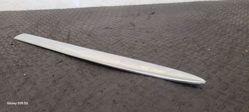 03-07 GMC Sierra Extended Cab Rear Left / Right Door Chrome Molding OEM 15085467
