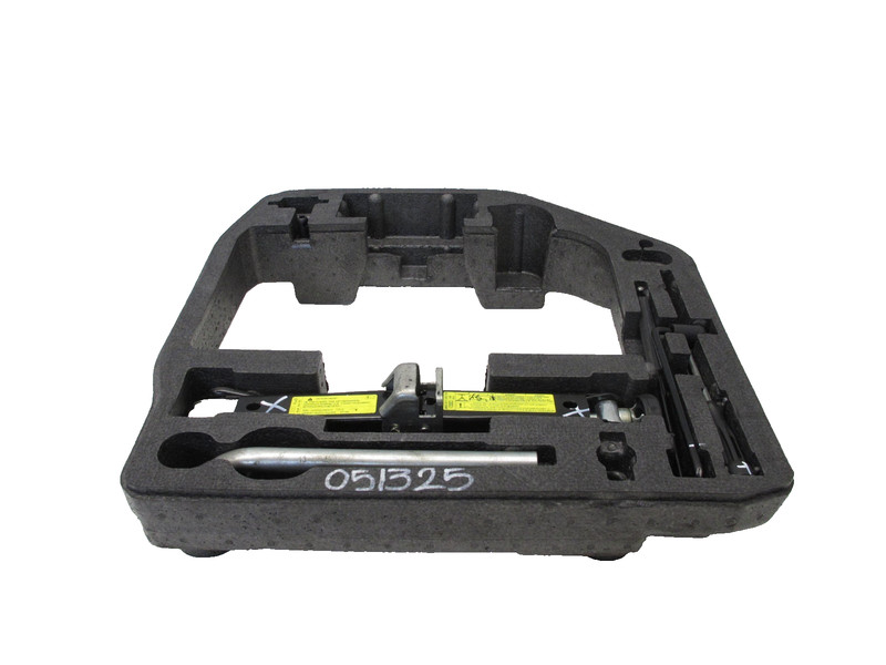 08-17 AUDI B8 A4 8T A5 S5 FOAM HOLDER TOOL KIT JACK EMERGENCY TRUNK KIT OEM 0513