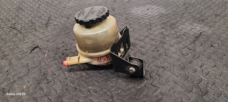 00-06 Toyota Tundra 4.7L P/S Power Steering Reservoir OEM 44360-34010