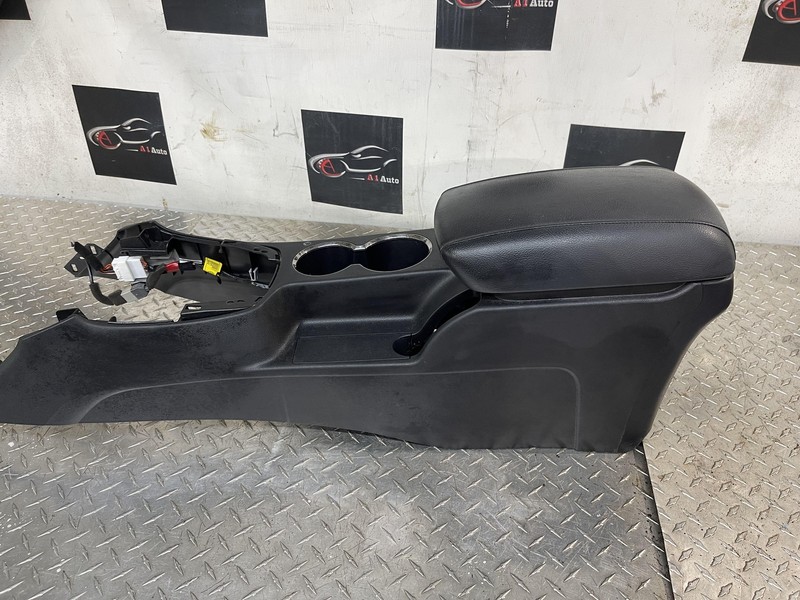 2009-2012 Hyundai Genesis Coupe Center Console Armrest Storage Container 09-12
