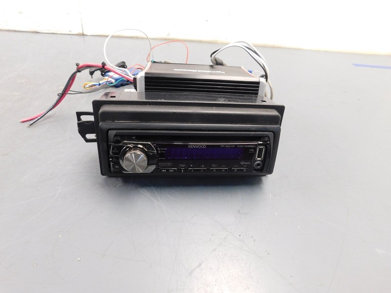 2002 98 99 00 01 02 Chevy Camaro SS KENWOOD AM FM CD Radio Receiver #4208 - C6