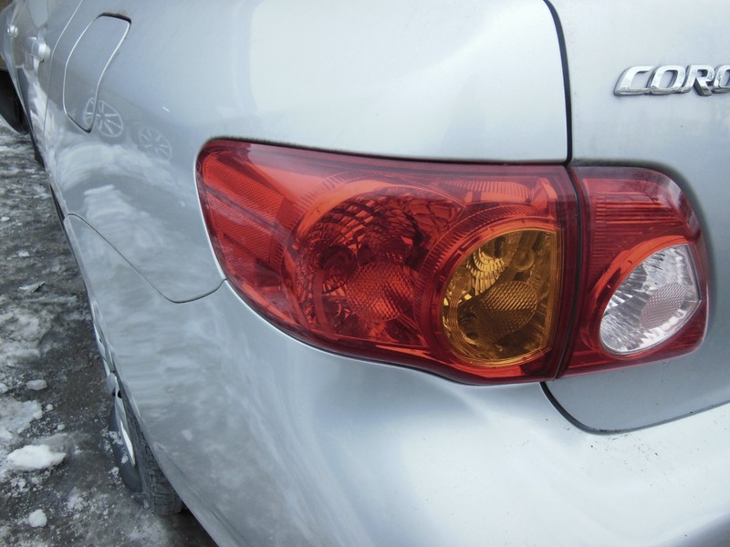 2009 2010 Toyota Corolla Quarter Panel Mounted Tail Light Driver Left OEM