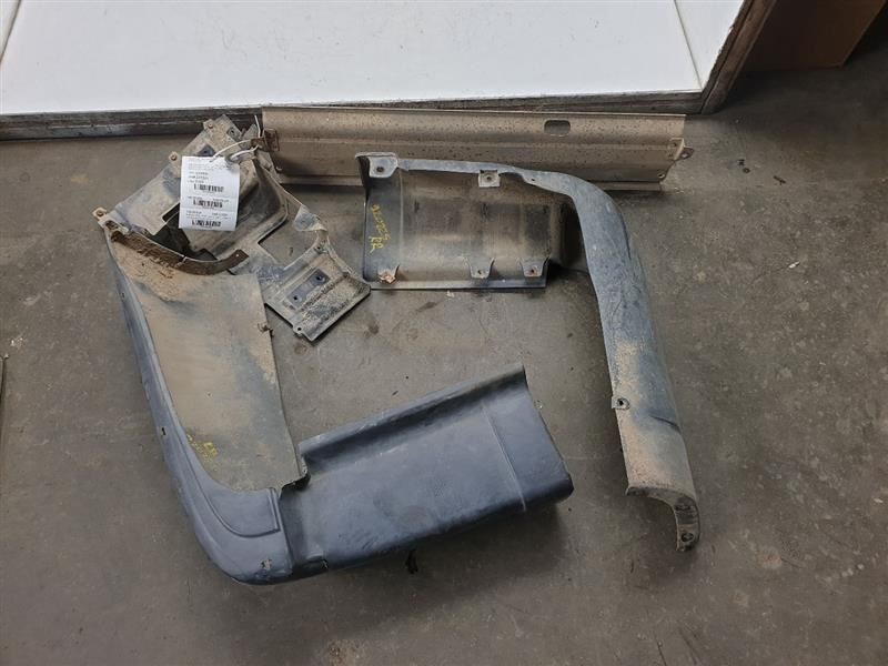 91-98 TOYOTA LAND CRUISER REAR BUMPER RED-3H4 SCRATCHES