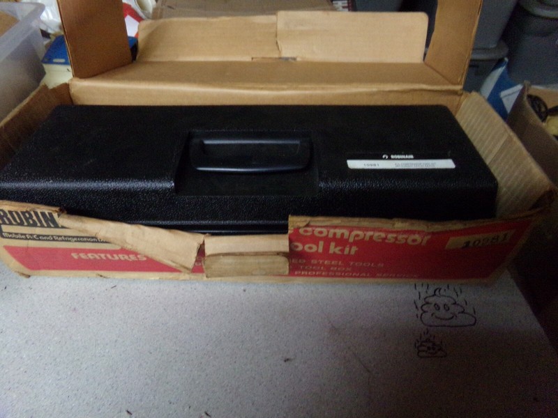 Robinaire 10981 A/C Compressor Service Tool Kit (missing clutch puller 40777)