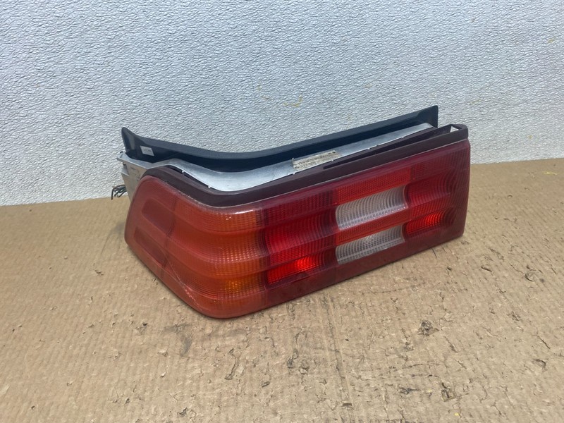 1999 to 2002 Mercedes R129 SL500 SL600 Rear Left Driver Side Tail Light W7581 DG