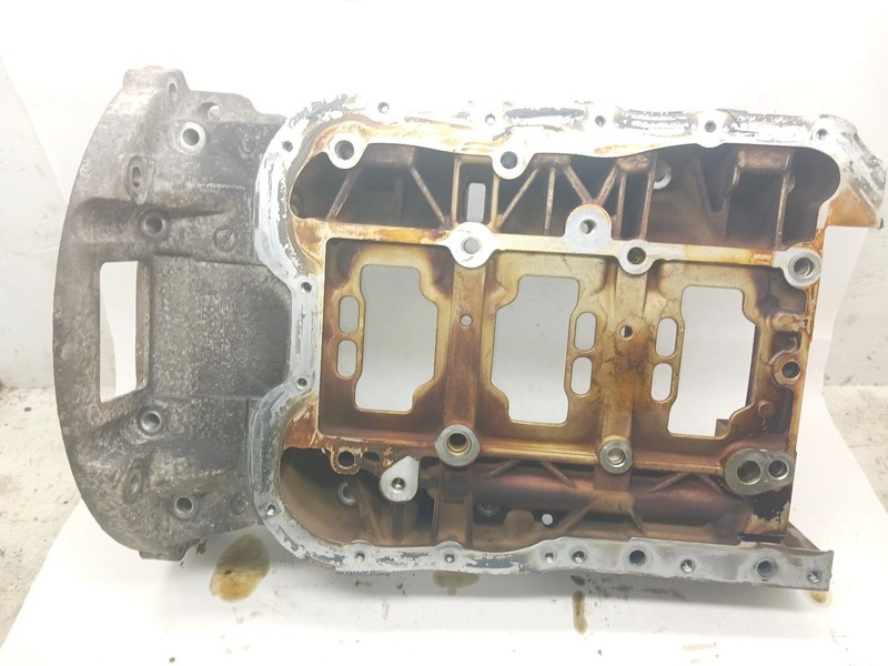 12-'13 KIA SORENTO upper Oil Pan 2.4L OEM 6 Month Warranty!