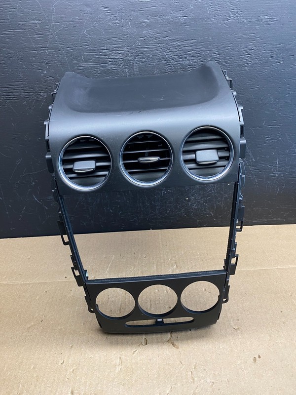 2010 2011 2012 Mazda CX-7 Center Dash Radio Bezel Trim OEM AC6307 DG