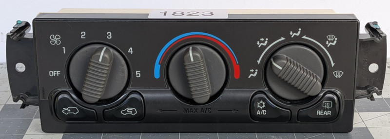 00-02 Chevy Silverado Tahoe GMC Sierra Heater A/C Climate Control Panel OEM