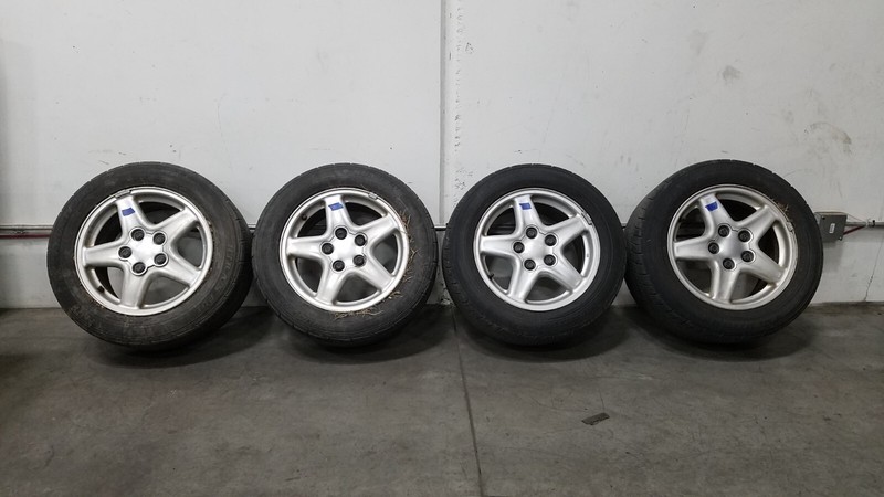 1998 Pontiac Trans Am OEM 16" Wheel / Tire Set #2430 KK3