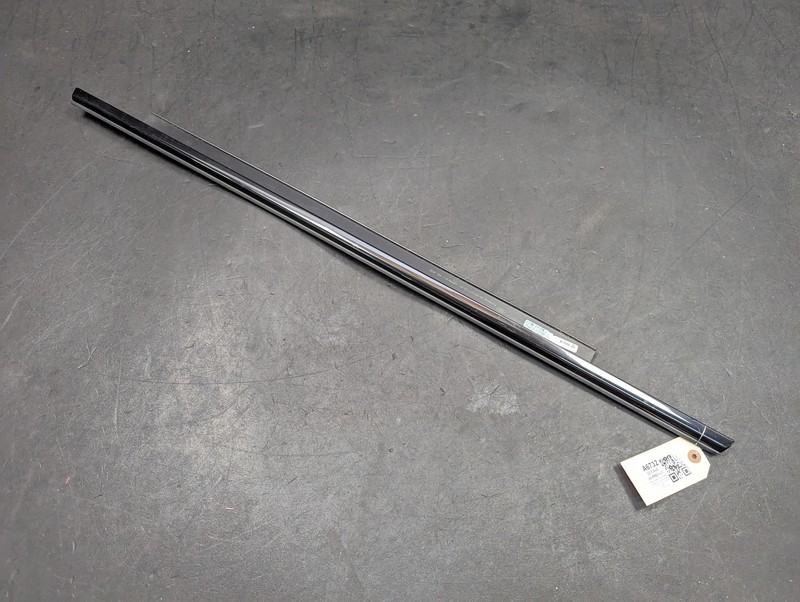 Rear Right Door Window Belt Molding 2018 Audi A6 4G0853764KT94 2014 2015- 2017