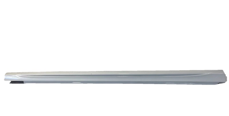 📌 2019 - 2022 MERCEDES A220 V177 RIGHT LOWER ROCKER MOLDING WHITE 144 OEM