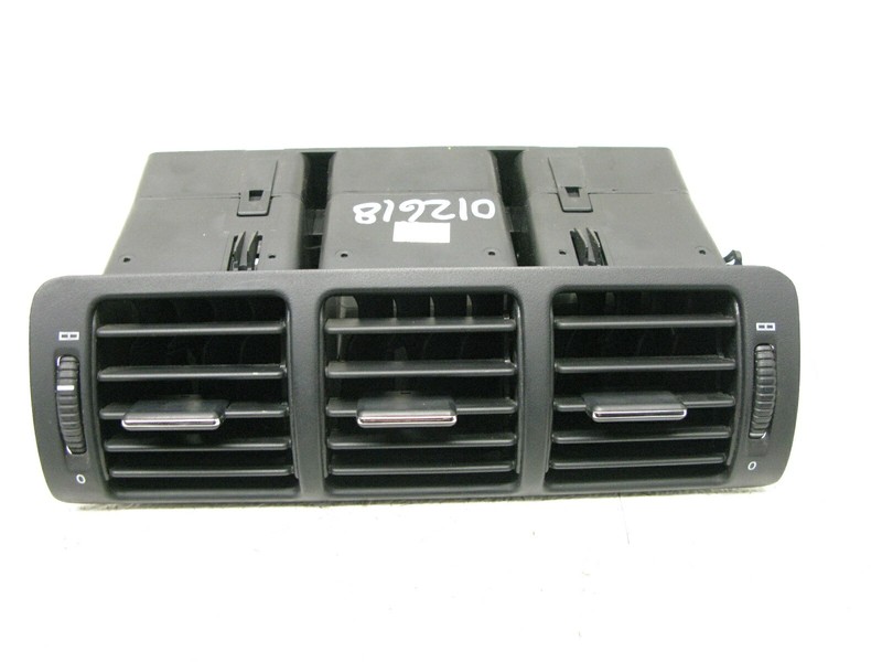 97-05 MERCEDES ML350 ML500 UPPER DASH AC AIR VENT OEM FRONT CENTER OEM 012618