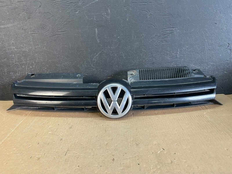 2010 to 2012 Volkswagen Golf /GTI MK6 Front Black Grille Grill ad5778 DG