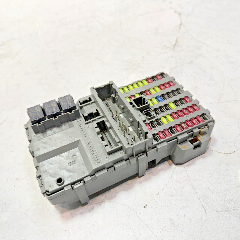 Cabin Fuse Relay Box Honda Accord Hybrid Hybrid 2018-2020 OEM